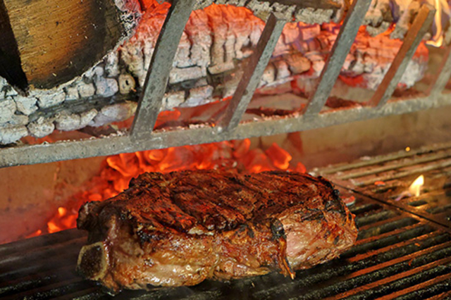 L'Effet Jardin Lattes, restaurant de grillades au feu de bois, vous reçoit dès ce jeudi 6 février.