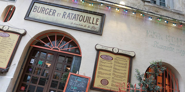 Gagnez un restaurant pour 2 à Montpellier avec Resto-Avenue en écoutant l'émission de cuisine de France Bleu Hérault. Cette semaine, c'est le restaurant Burger et Ratatouille qui offre les repas mis en jeu.( ® SAAM fabrice CHORT) Gagnez un restaurant pour 2 à Montpellier avec Resto-Avenue en écoutant l'émission de cuisine de France Bleu Hérault. Cette semaine, c'est le restaurant Burger et Ratatouille qui offre les repas mis en jeu.( ® SAAM fabrice CHORT)