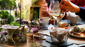 Les Gourmands Montpellier : restaurant avec patio et terrasse ombragée en centre-ville (®SAAM-fabrice CHORT)