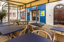 ASA Montpellier Restaurant Arceaux centre-ville avec des tables en terrasse (® alain Reynaud)