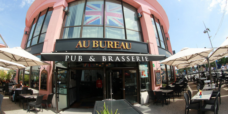 Au Bureau Montpellier Restaurant Brasserie Odysseum présente aussi une ambiance Pub ainsi que des concerts live, des happy hours, des retransmissions de matchs ( ® SAAM-Fabrice Chort)