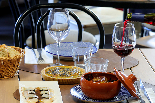 Bouteilles à la mer Sète : restaurant cuisine faite maison, caviste et bar à vins( ® SAAM-fabrice CHORT)