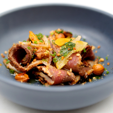 Tataki de canard thaï mangue cacahuète sésame soja