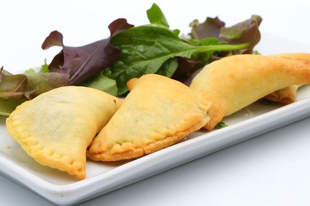 Chaussons aux oignons caramélisés Montpellier - Restaurant CQP