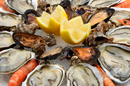 Plateaux de coquillages et de fruits de mer à emporter - Bouzigues 