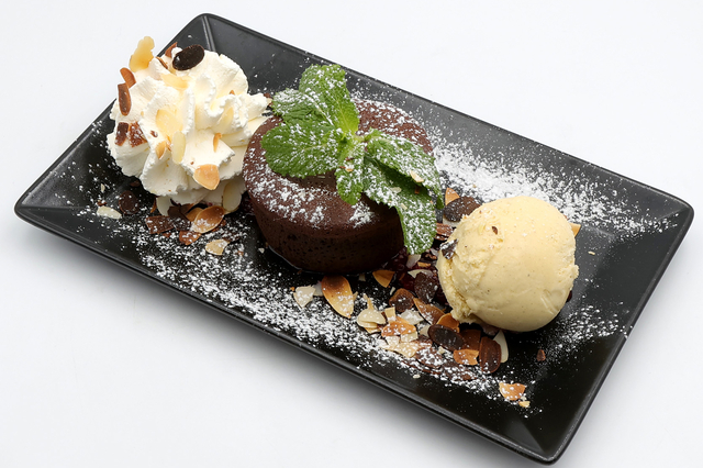 Moelleux au chocolat - restaurant L'Effet Jardin Lattes