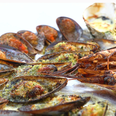 La Maison du Pêcheur Mèze restaurant de poissons, de coquillages et crustacés avec une terrasse face aux bateaux (® networld-evan PETITFILS)