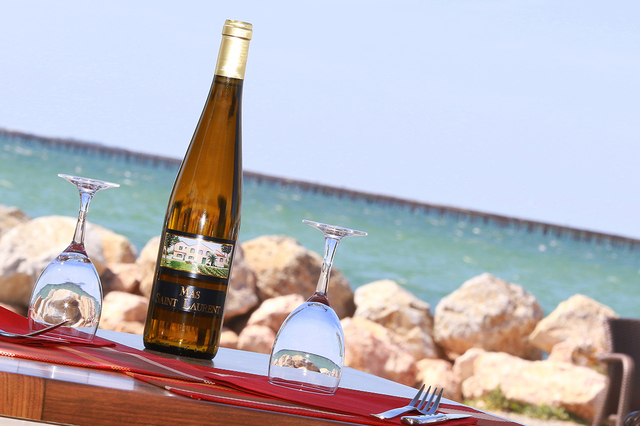 Le Marin Bouzigues • Restaurant poissons et coquillages • Etang de Thau • Vue superbe depuis la terrasse (® SAAM-Fabrice chort)