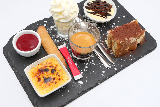 Café gourmand et ses mini-desserts - Sète