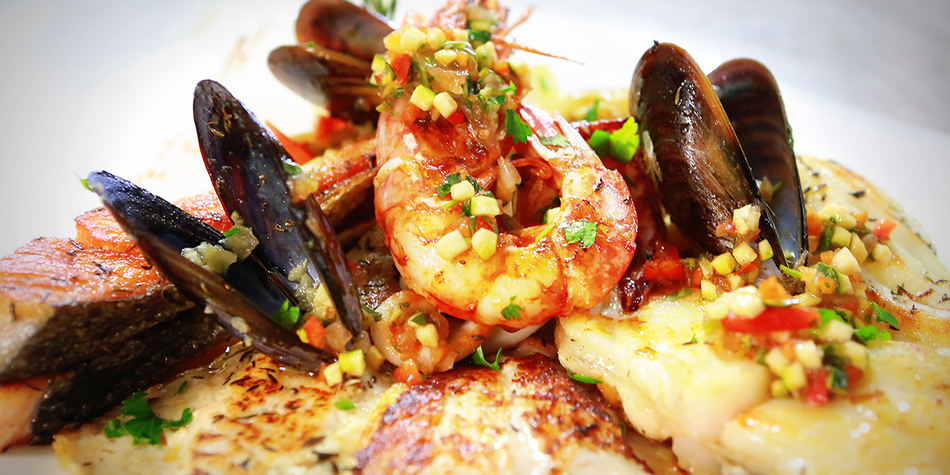 Le Petit Lézard Palavas • restaurant traditionnel fait maison de poissons et coquillages. Ici une parillada (® SAAM-fabrice chort)