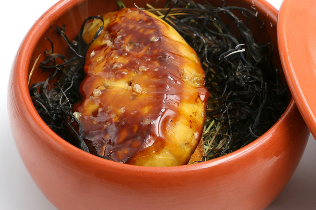 Restaurant de Foie gras poêlé fumé au foin chez Les bouteilles à la Mer Sète