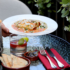 Plat gourmand du restaurant Nomadic Montpellier servi en terrasse en centre-ville (® SAAM- fabrice CHORT)