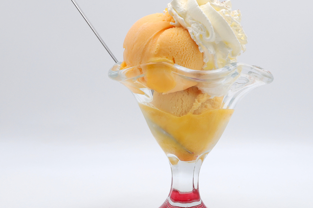 Glace pêche mandarine 