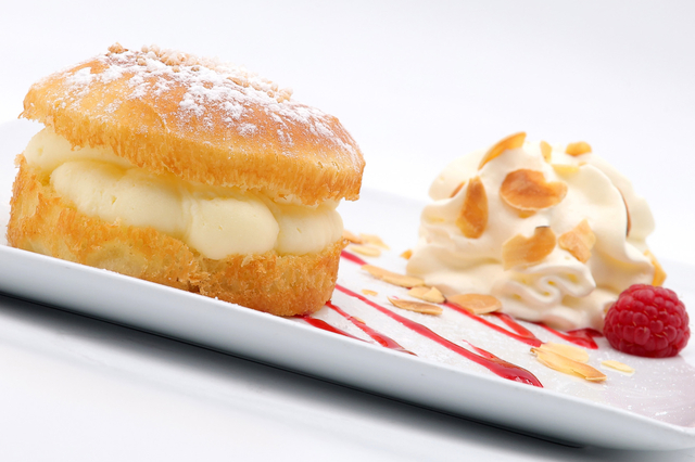 Tarte tropézienne - Restaurant l'o3 Castries