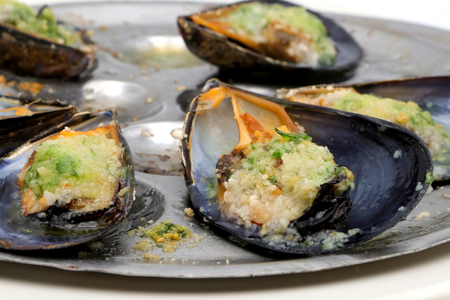Moules gratinées - Restaurant de poissons et de coquillages à Balaruc-les-Bains - Le Virage Sud